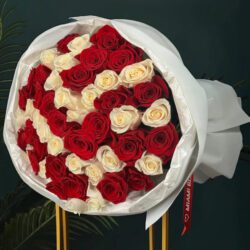 100 roses bouquet Runda, Valentine flowers Runda Nairobi, Luxury valentine bouquet Kenya, Best flower shop for Runda delivery, Nairobi premium florist for valentine