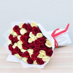 Valentine's day flowers Australia to Nairobi, Send flowers from Australia to Nairobi, Roses delivery Nairobi Kenya, International valentine gift Kenya, Australia to Kenya flower delivery