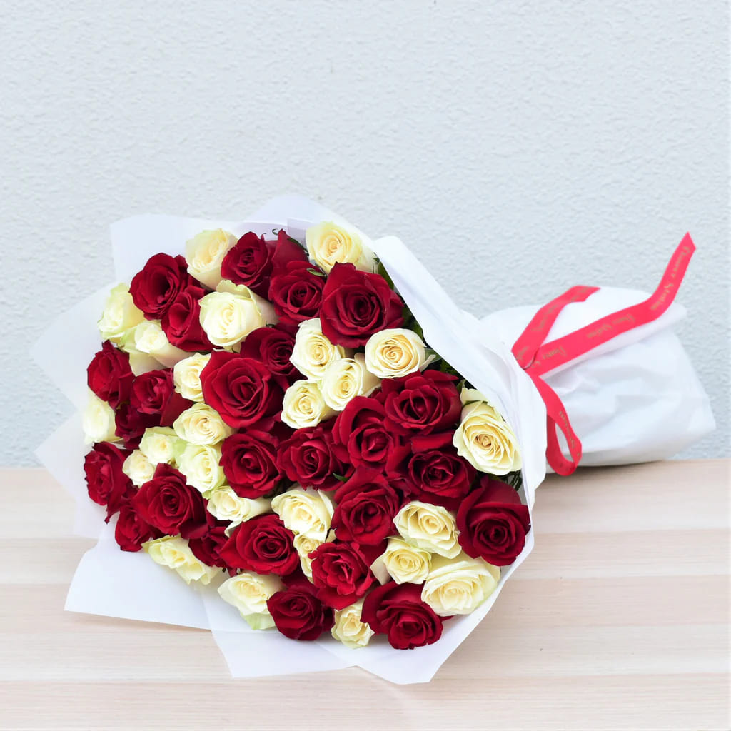 Red & White Valentine Roses - Australia to Nairobi Delivery Valentine's day flowers Australia to Nairobi, Send flowers from Australia to Nairobi, Roses delivery Nairobi Kenya, International valentine gift Kenya, Australia to Kenya flower delivery